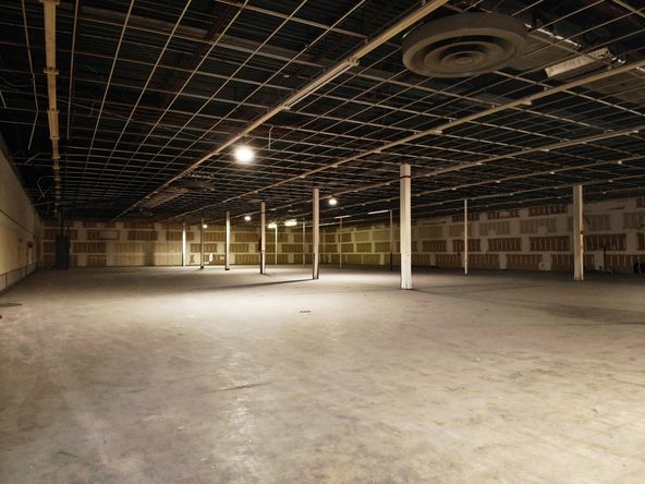 Light Industrial / Large Storage Units Located @ Panama Plaza : 1616 Lisenby Ave, Panama City, FL 32405